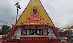 Wienerschnitzel Beverly & North Concourse in Montebello