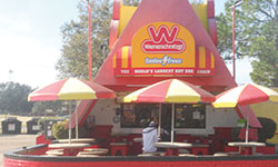 Wienerschnitzel highland west roosevelt Baton Rouge