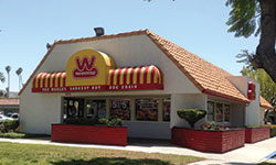 Wienerschnitzel la sierra magnolia Riverside