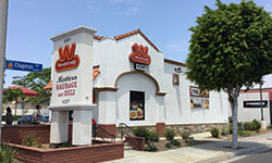 Wienerschnitzel East Chapman & North Hewes in Orange